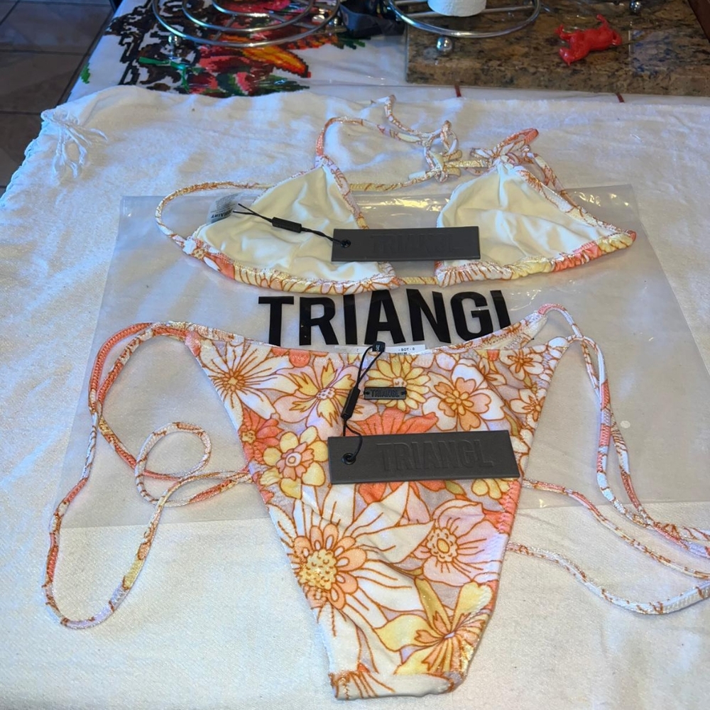 Triangl - Picture 2 of 2